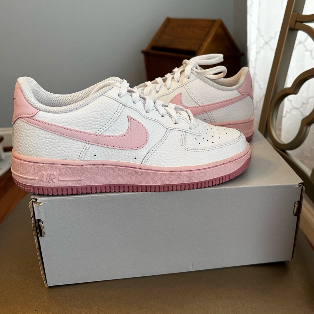 Nike Air Force 1 Big Kids Size 4